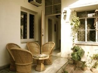 Eleven Hotel New Delhi Bagian luar foto
