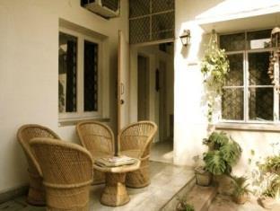 Eleven Hotel New Delhi Bagian luar foto